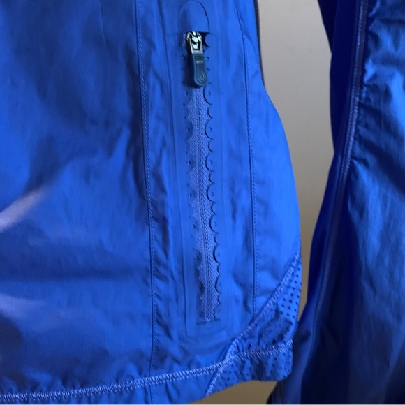 Lululemon Running Jacket - 10 - Picture 5 of 16